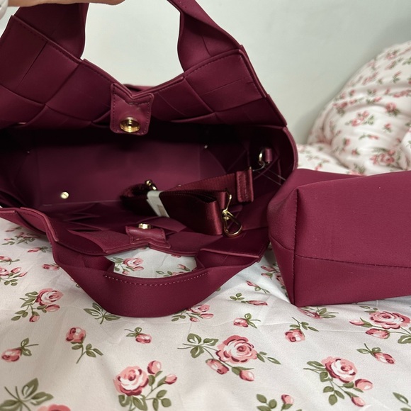 Sol and Selene Resilience bag - Picture 8 of 13